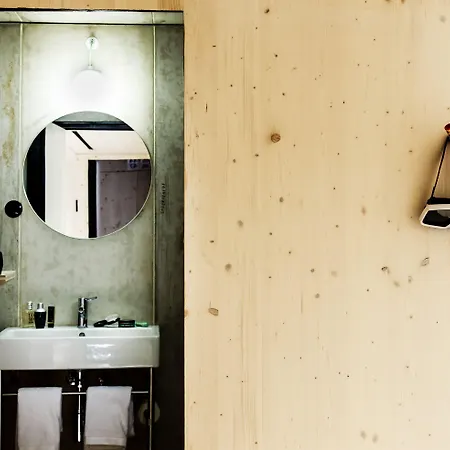 Hotel Zero Box Porto