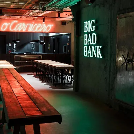 Zero Box Hotel