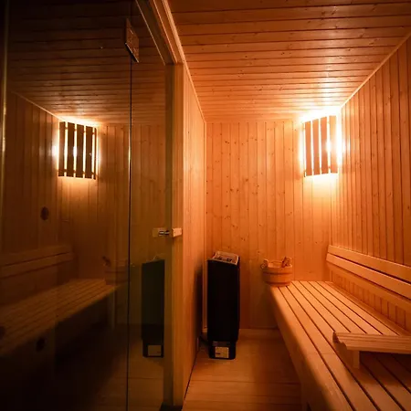 Vendégház Zero Box 3*